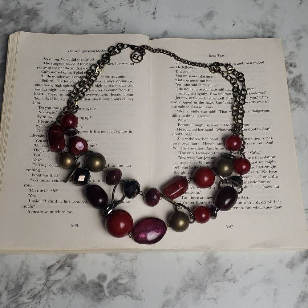 ‎Erica Lyons Maroon Multicolored Chunky Beaded Necklace